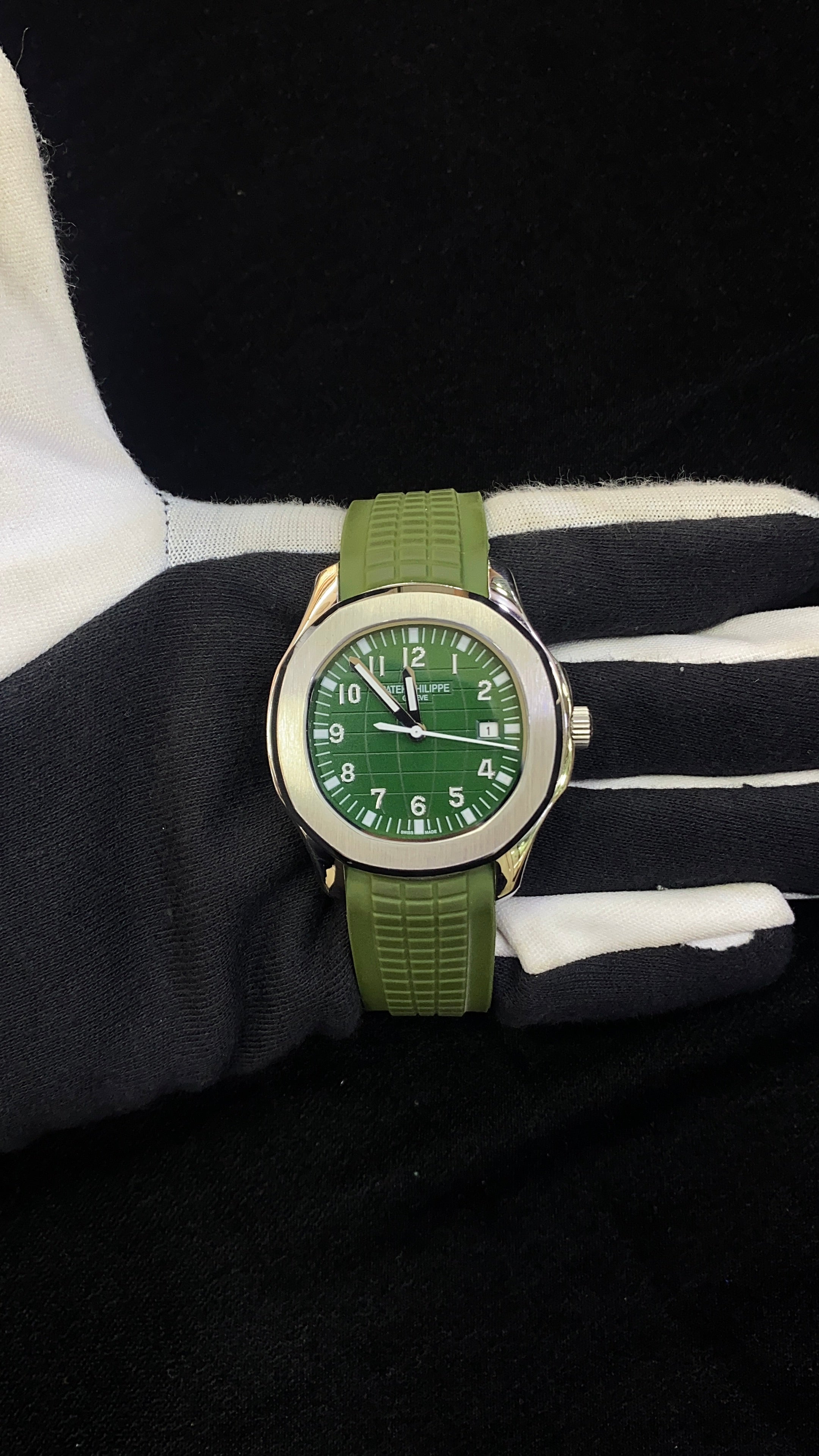 Patek Philippe (Aquanaut green)