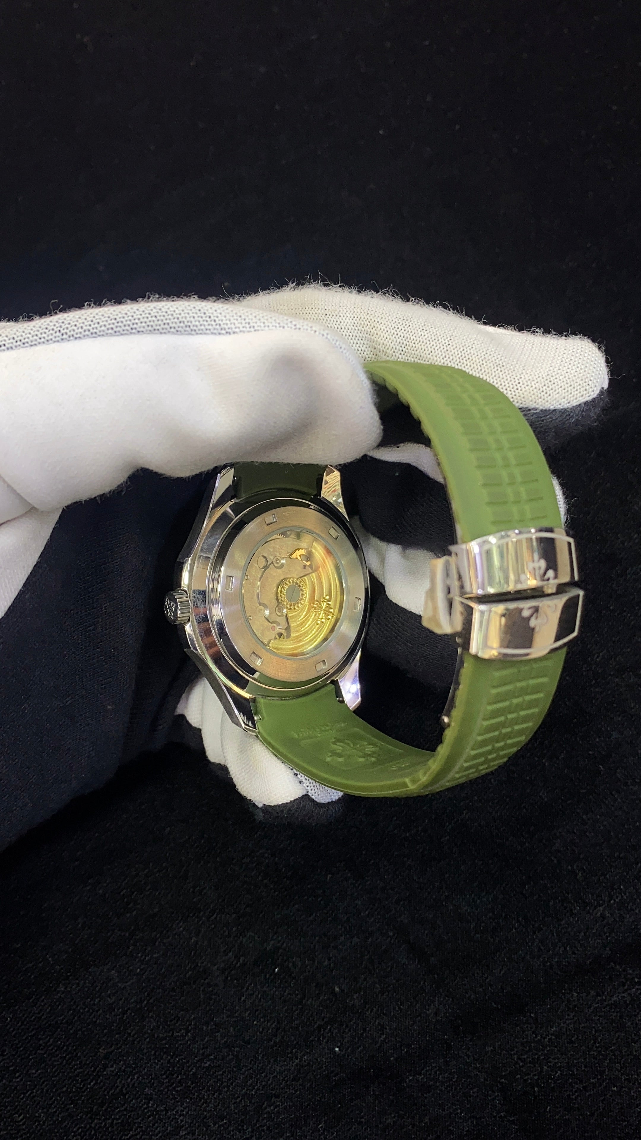 Patek Philippe (Aquanaut green)