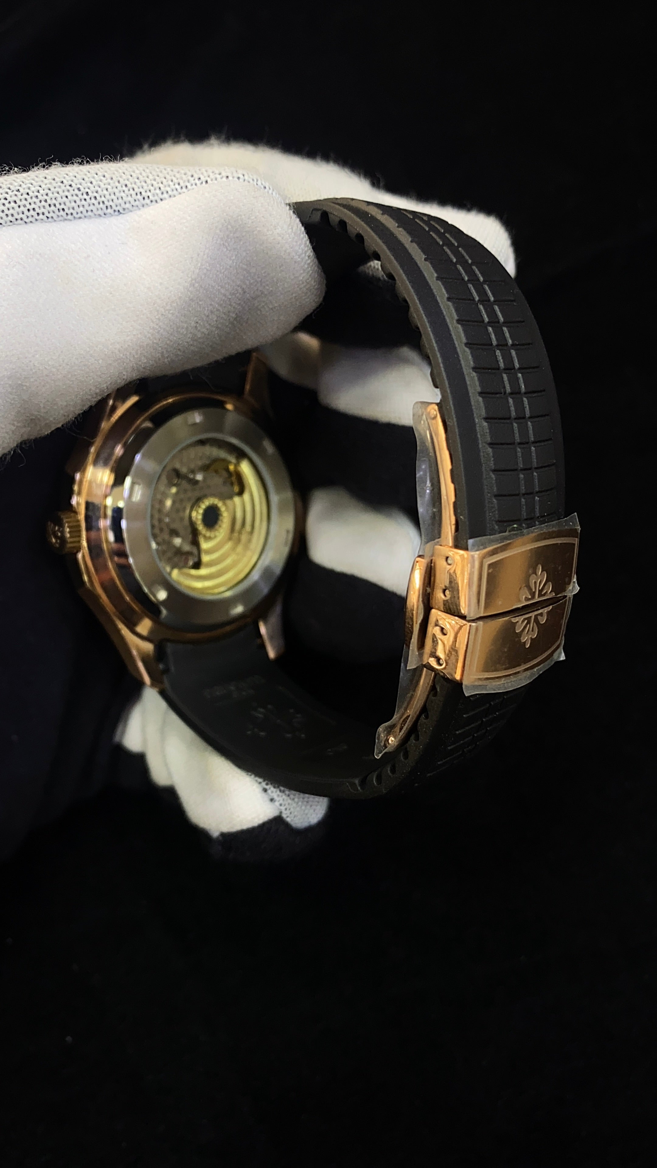 Patek Philippe (Aquanaut Black)