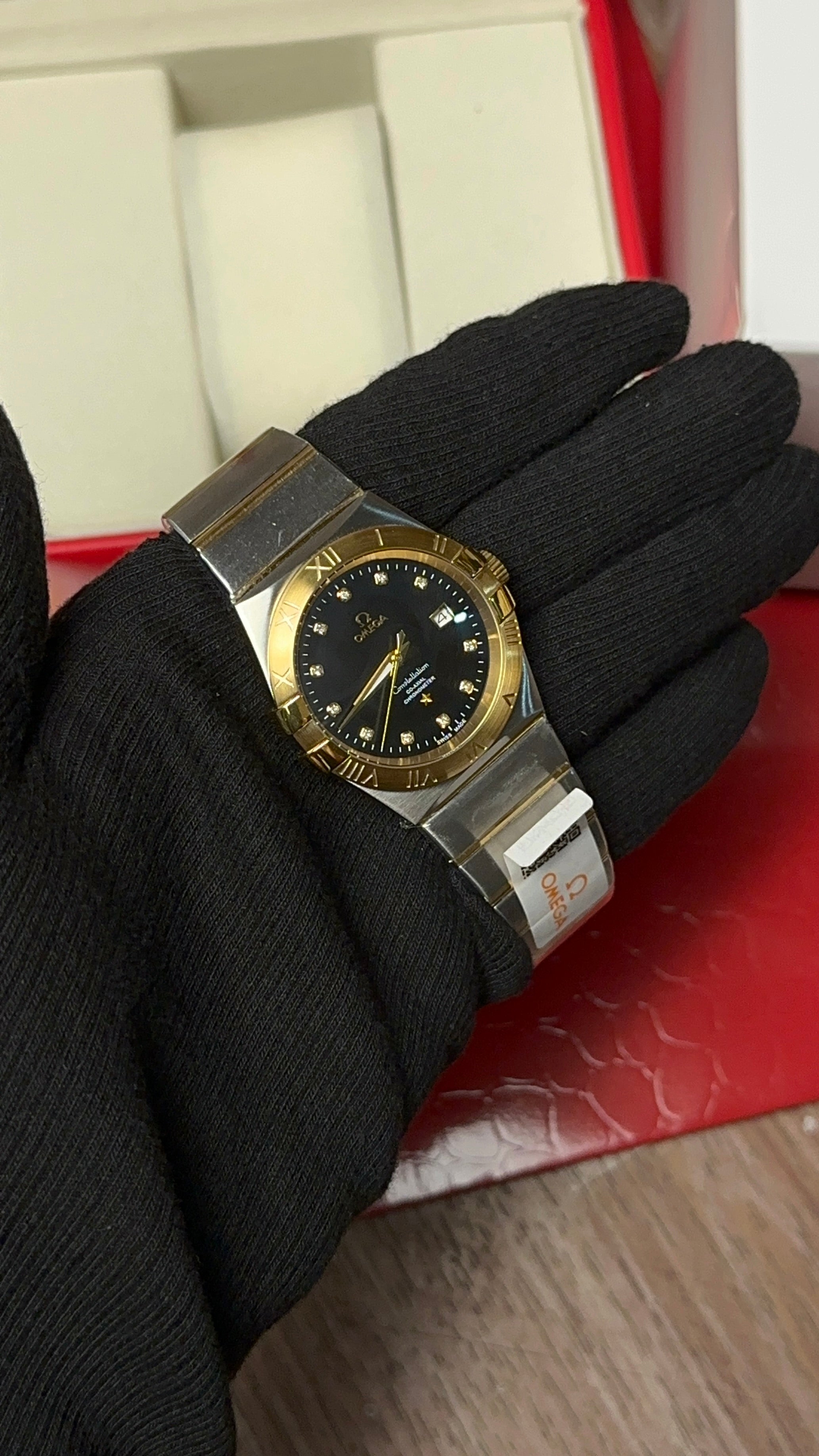 Omega Constellation ( Black x Gold )