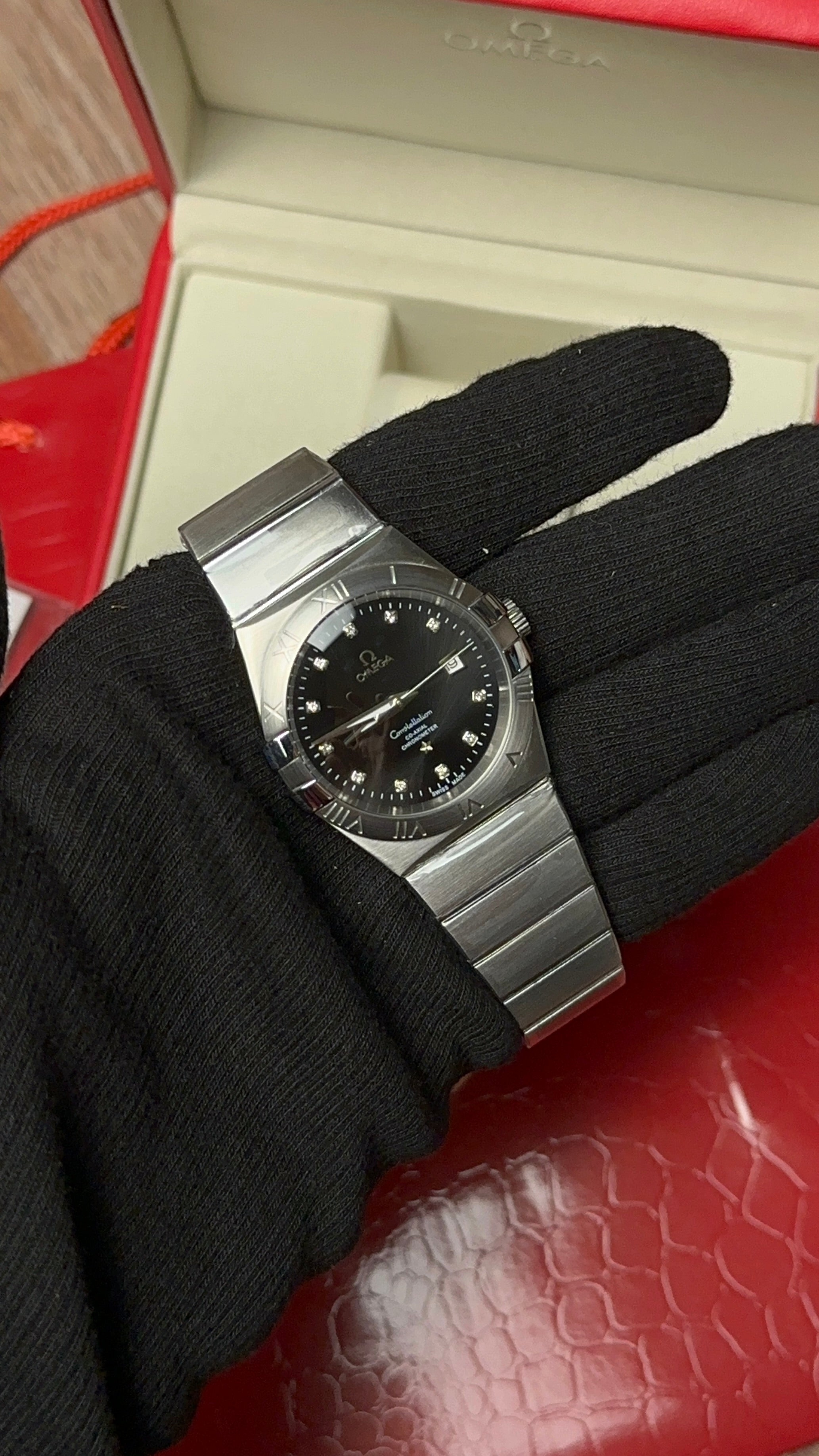 Omega Constellation ( Black)