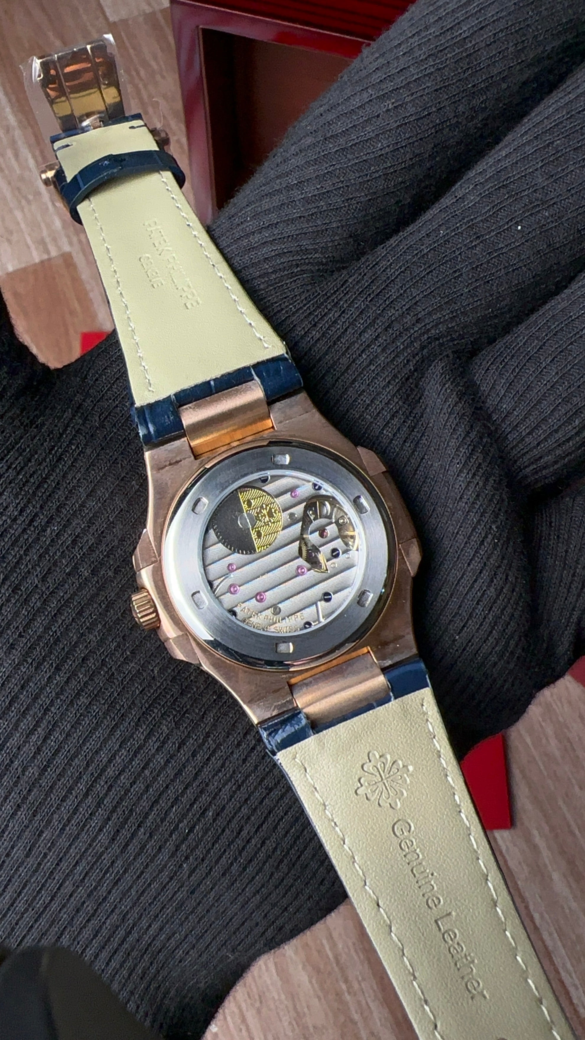 Power Reserve Black X Gold