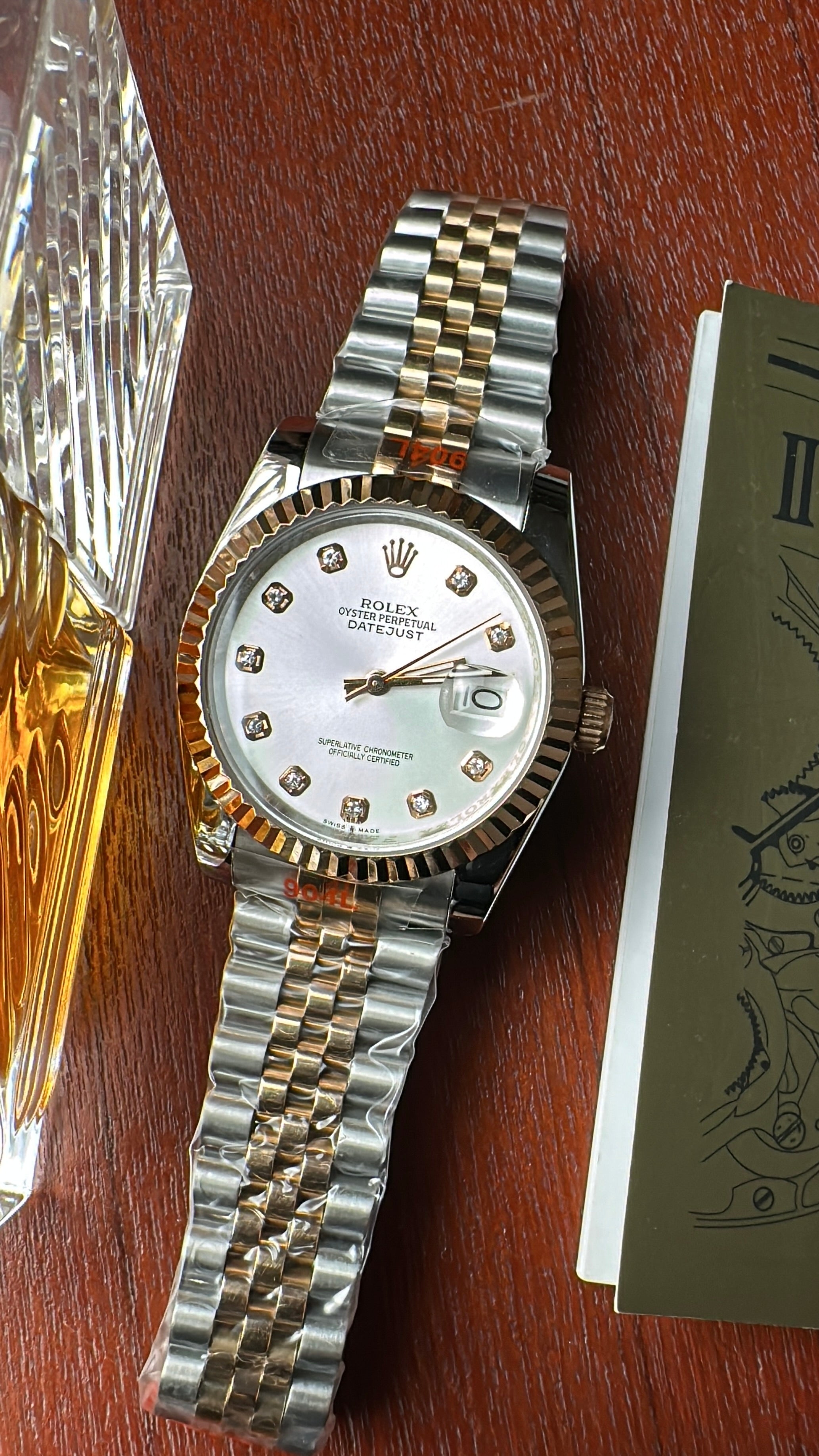 Rolex Date Just White