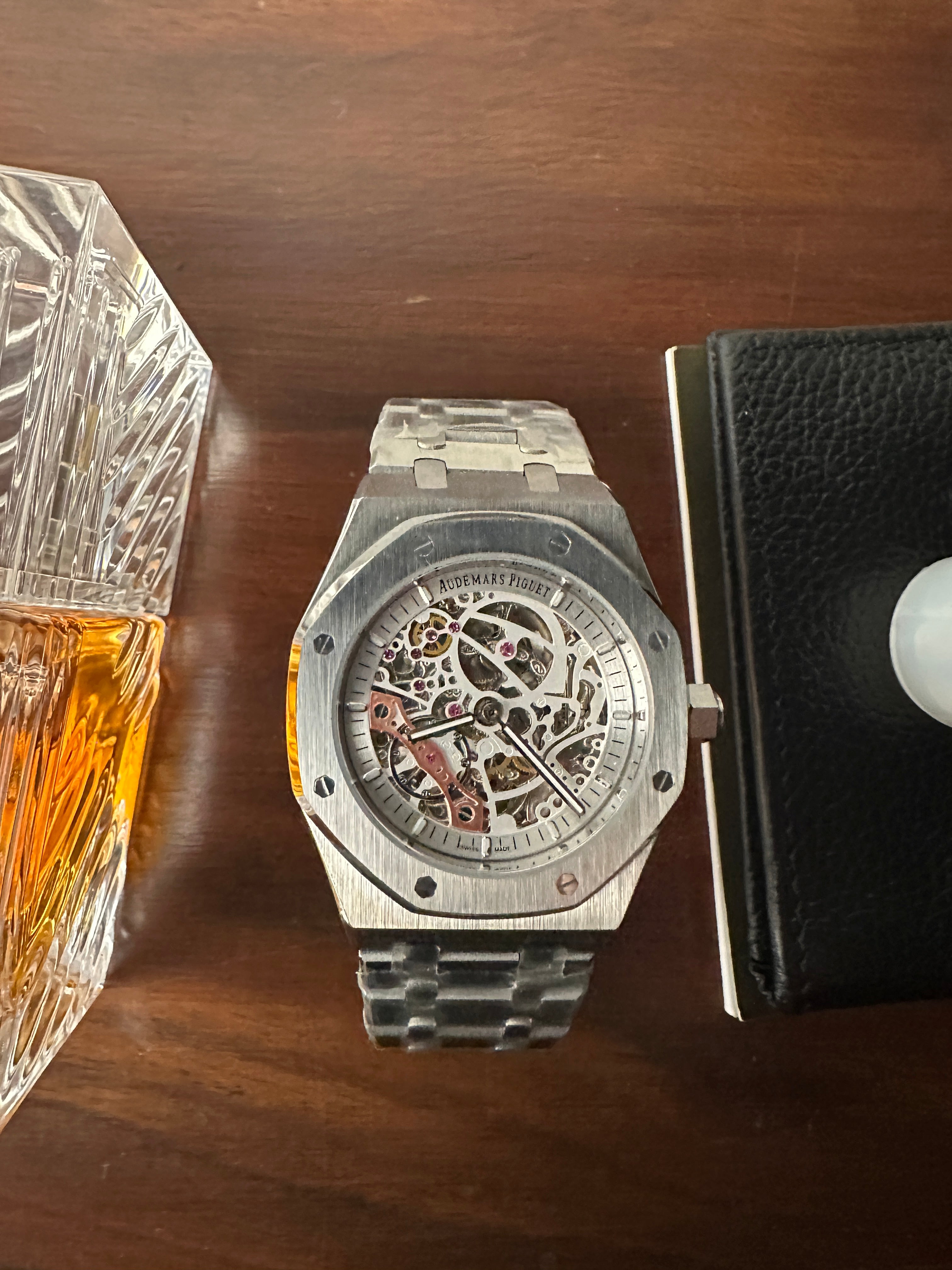 AP Skull (White x Silver)