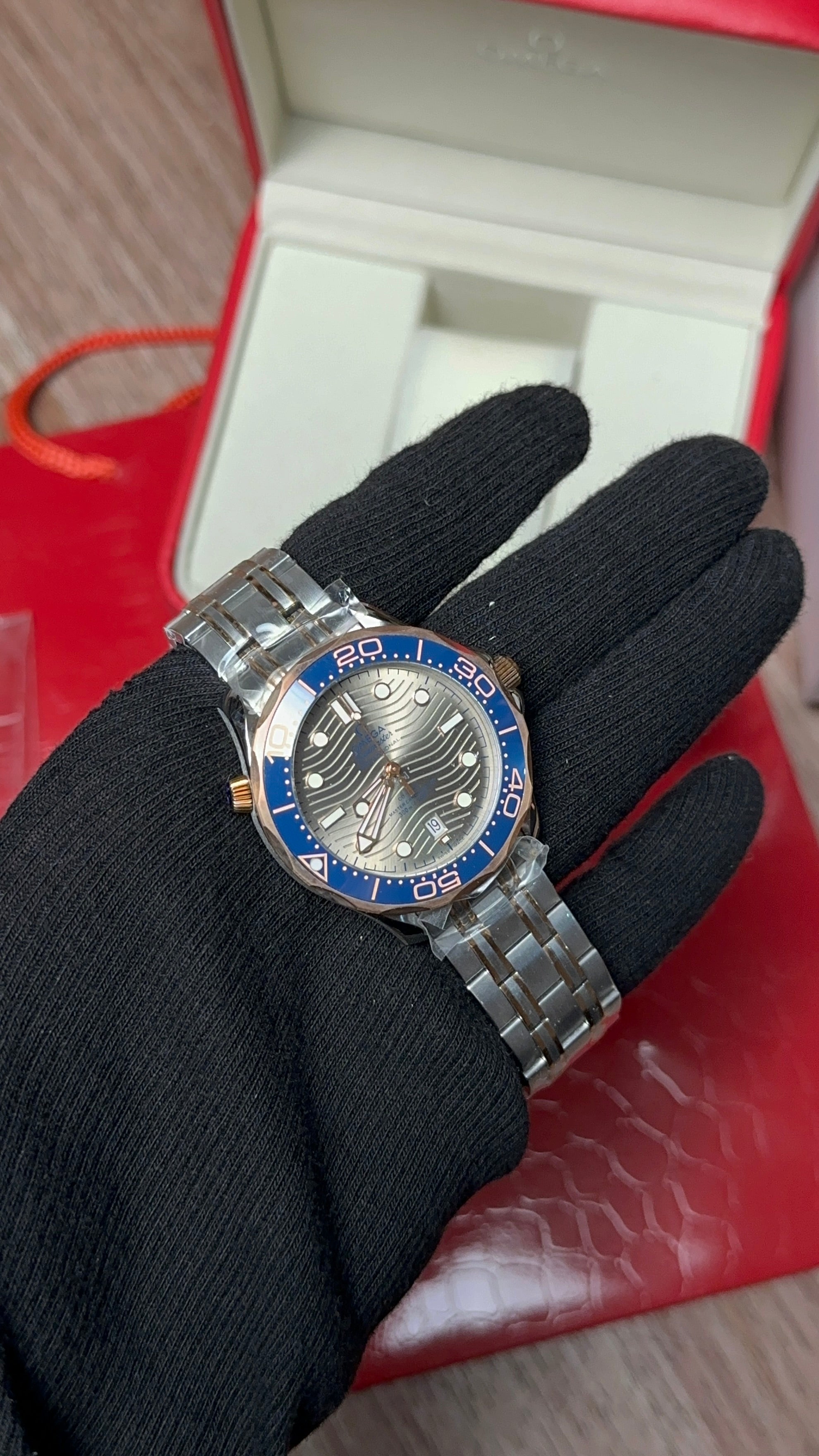 Seamaster Diver (Beige X Two-Toned)
