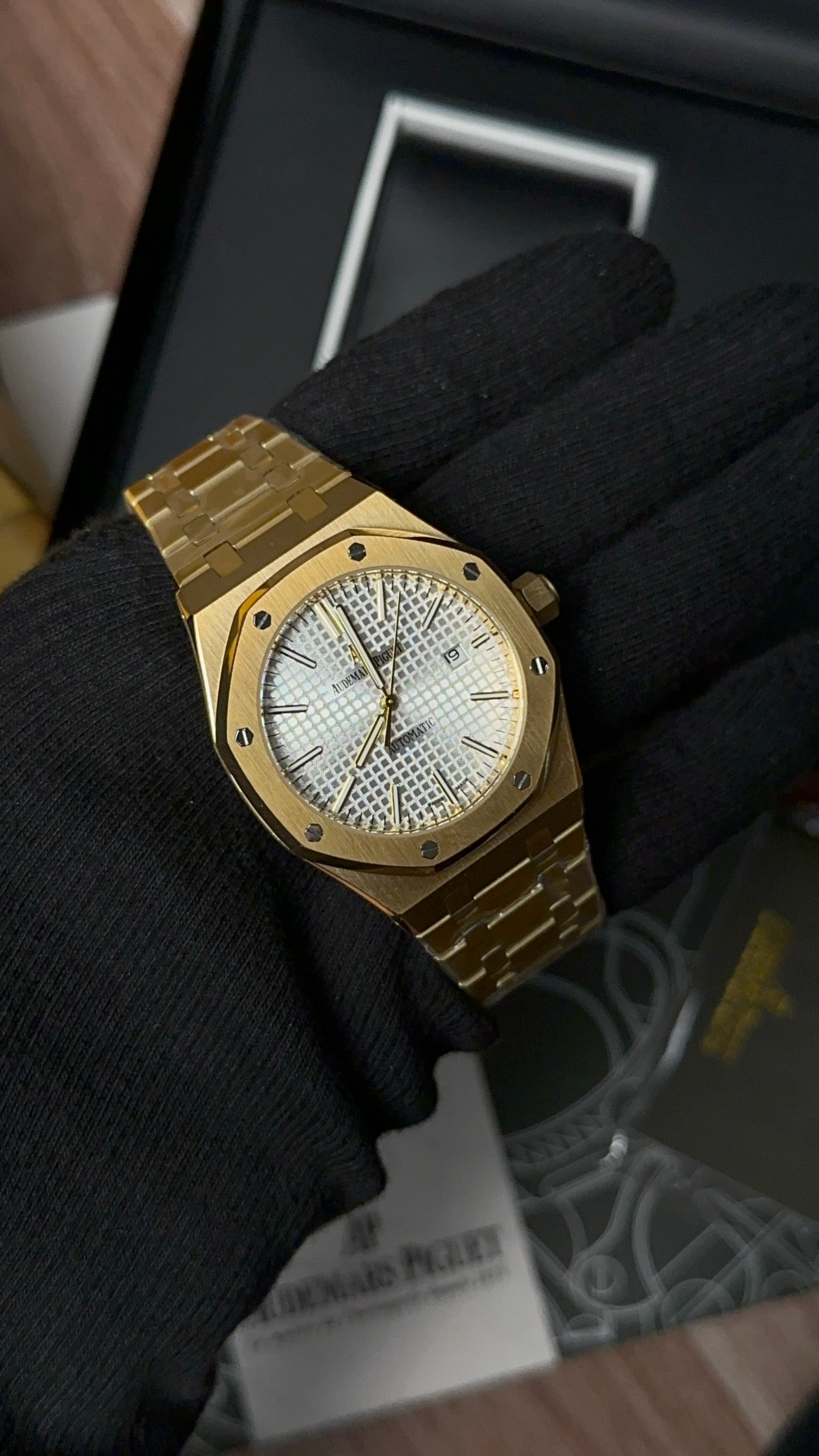 Royal Oak Plain (Gold X White)