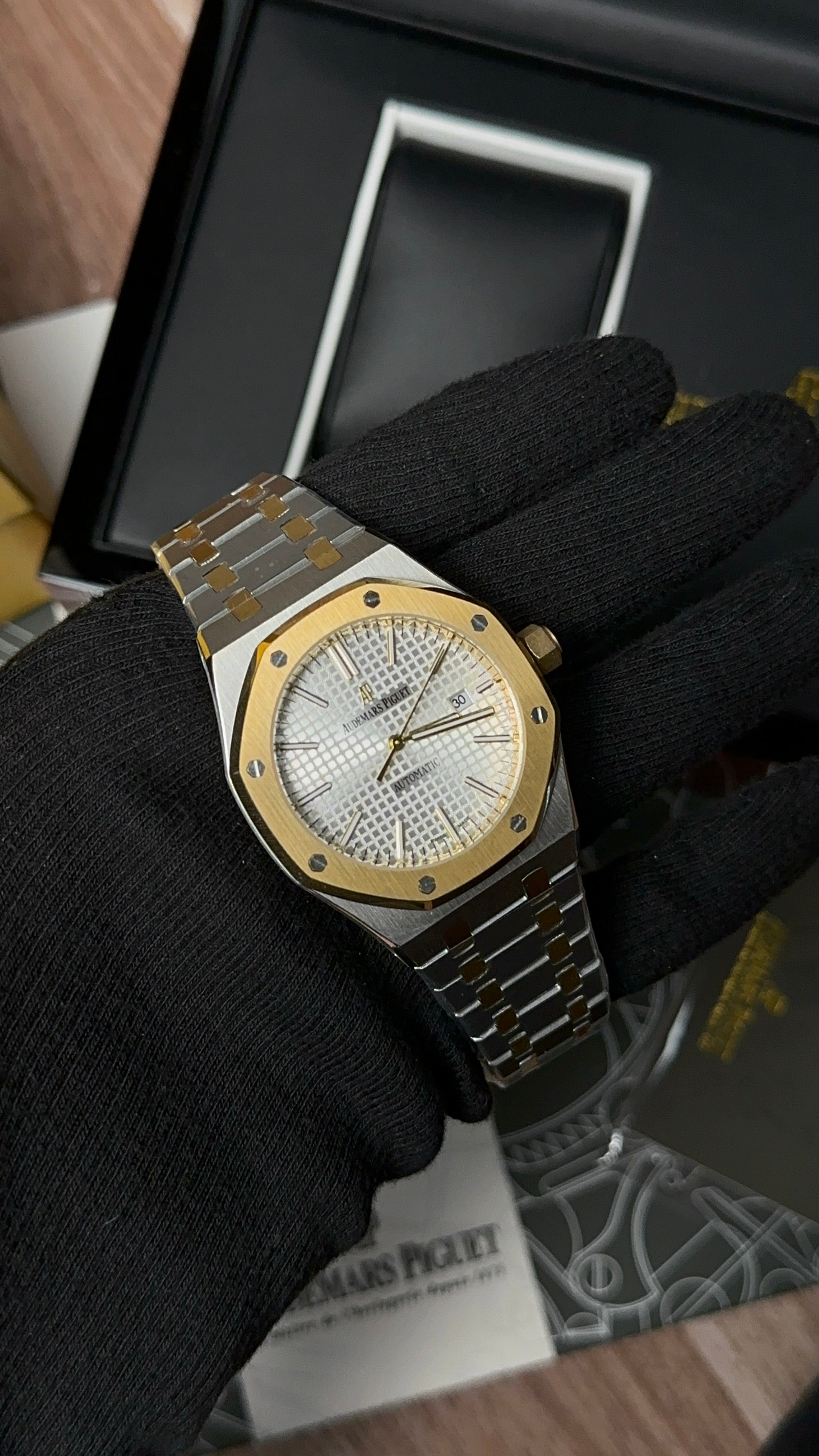 Royal Oak Plain (White)