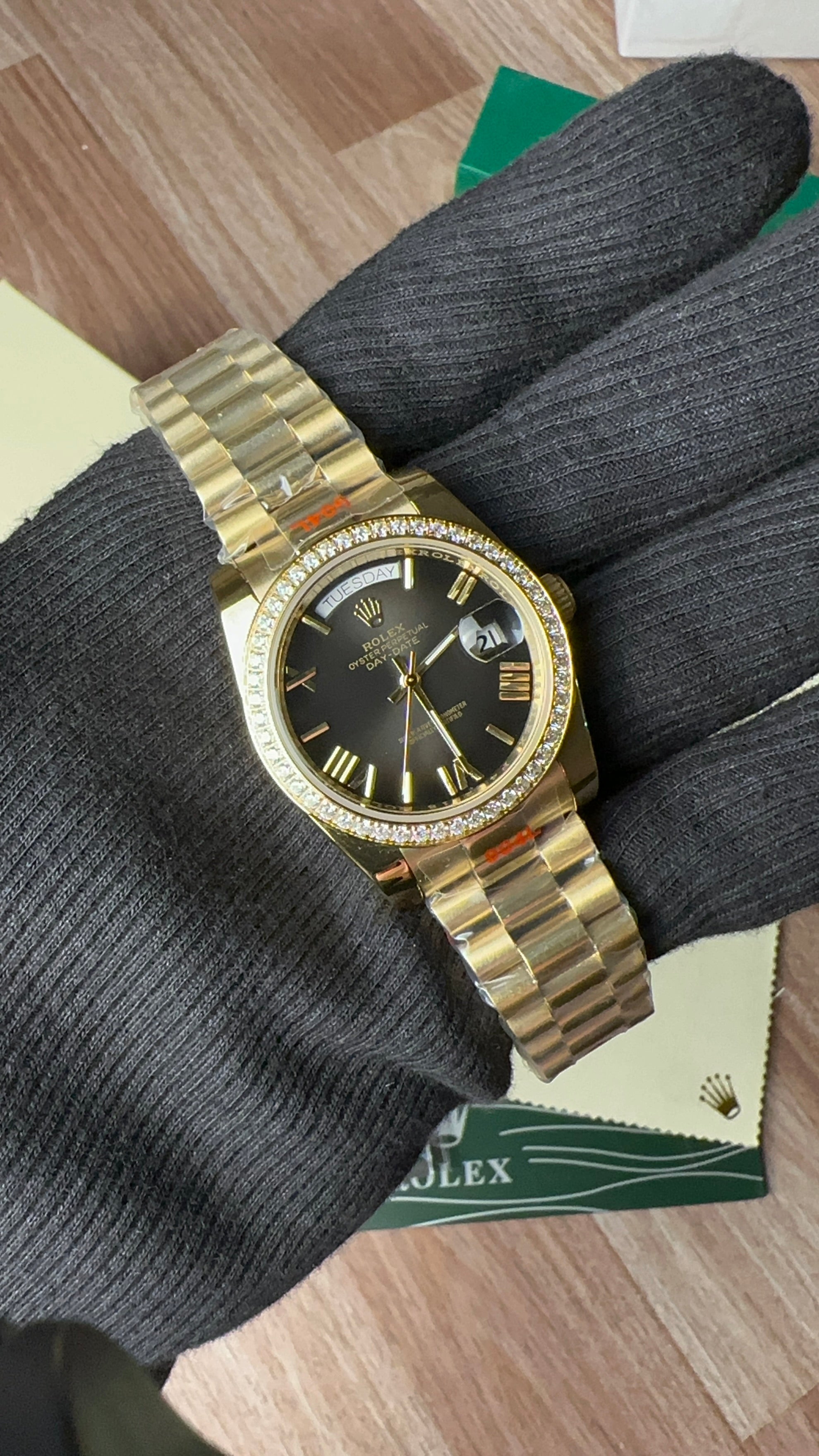Day-date Diamond Gold (Charcoal)