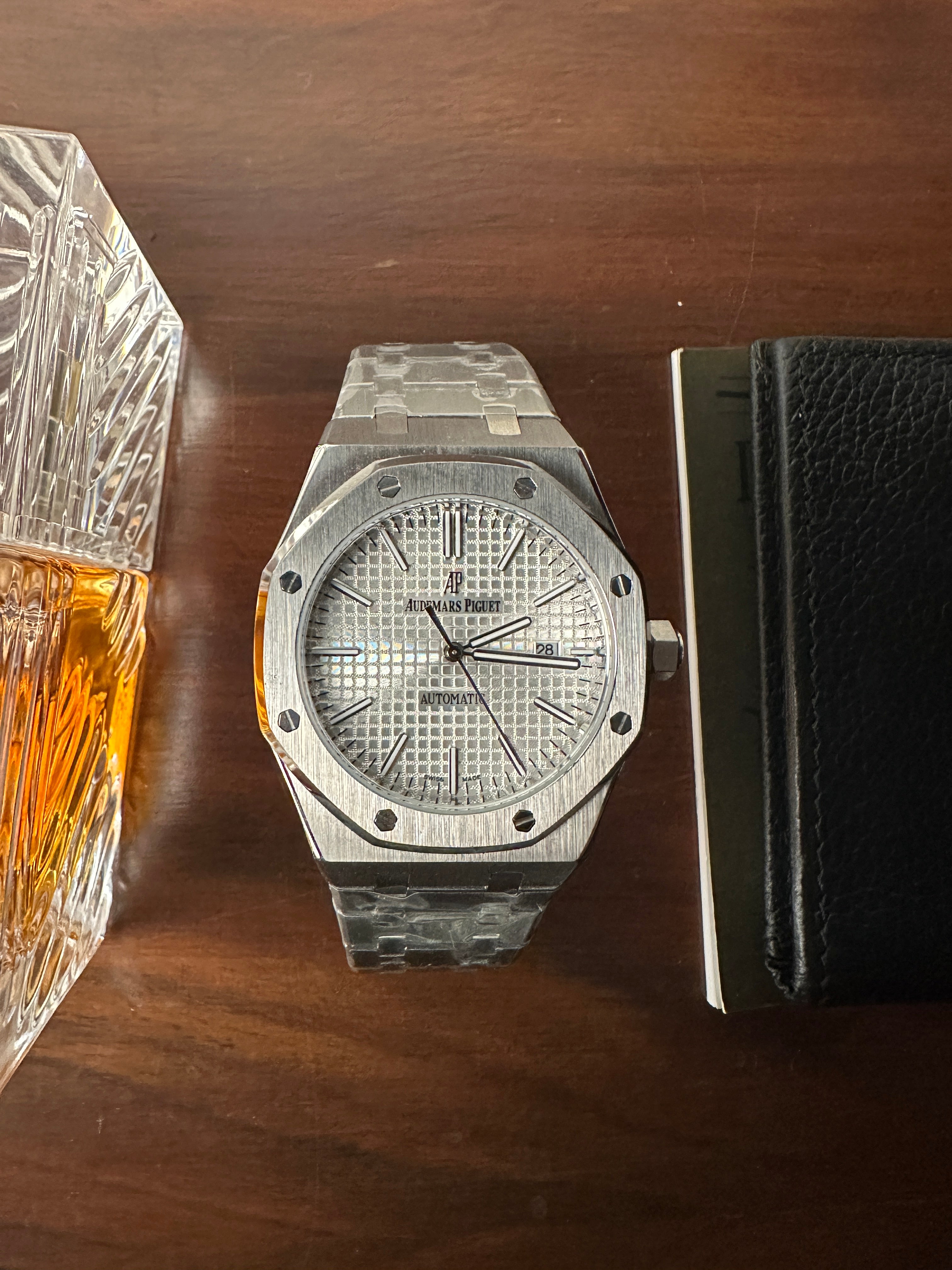 Royal Oak Plain (Silver X White)