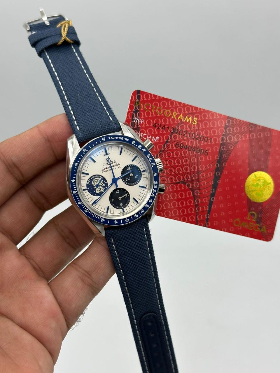 Omega ( Speedmaster Moon) Superclone