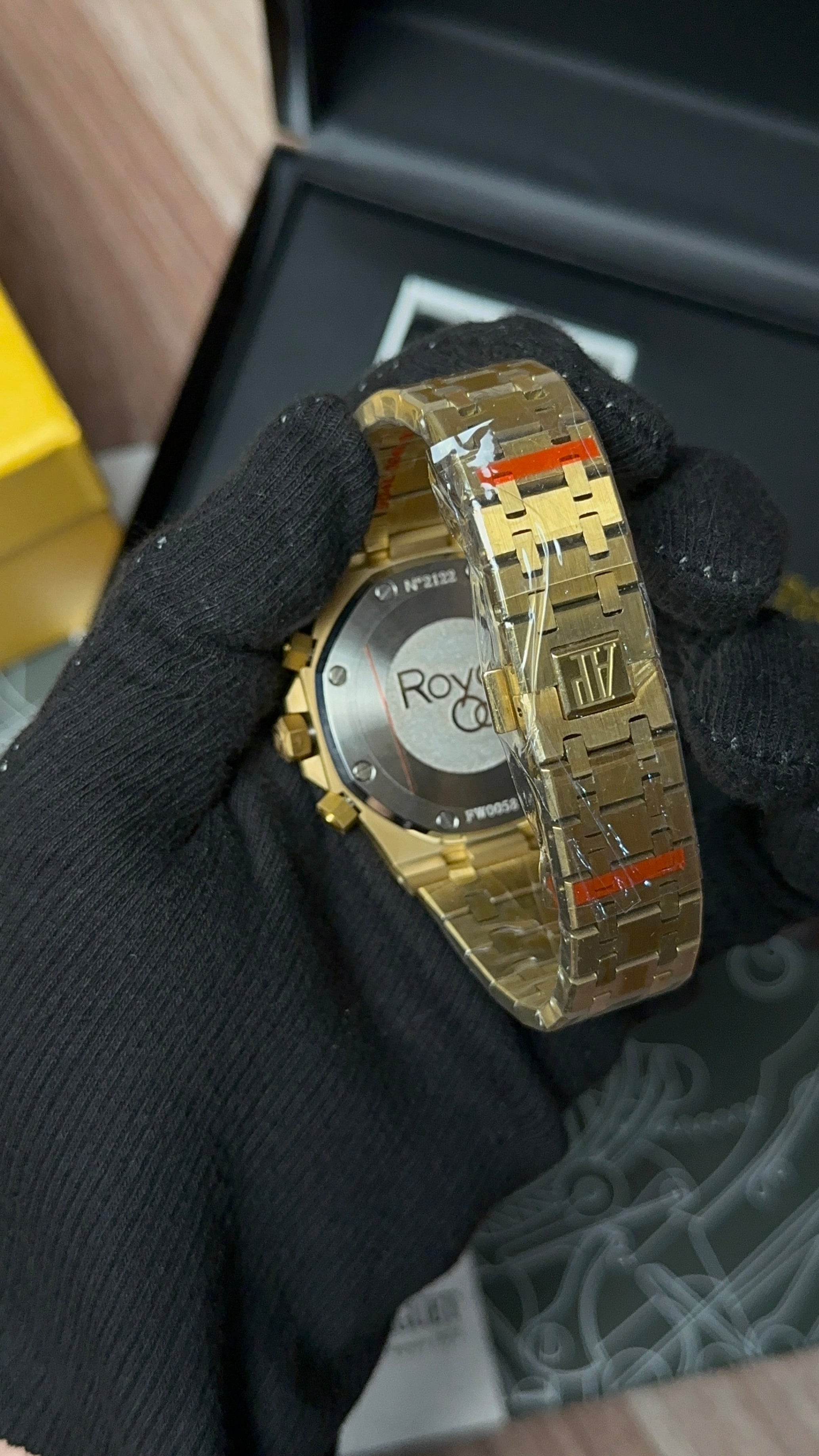 Royal Oak Plain (Gold X Black)